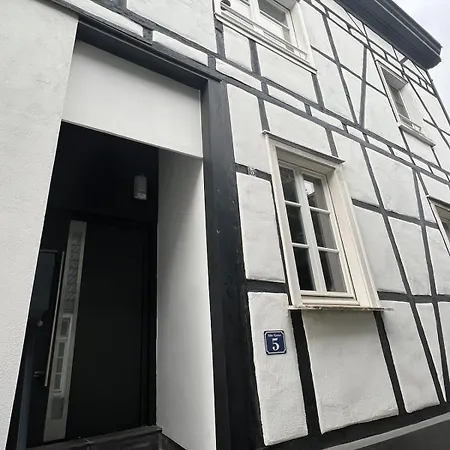 100M E-Ladestation - Max 4 Pers - Duesseldorf - Ruhrgebiet - Pilgerstaette Apartment Velbert Exterior photo