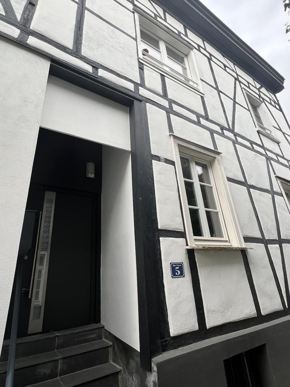 Apartment 100m E-ladestation - Max 4 Pers - Duesseldorf - Ruhrgebiet - Pilgerstaette *